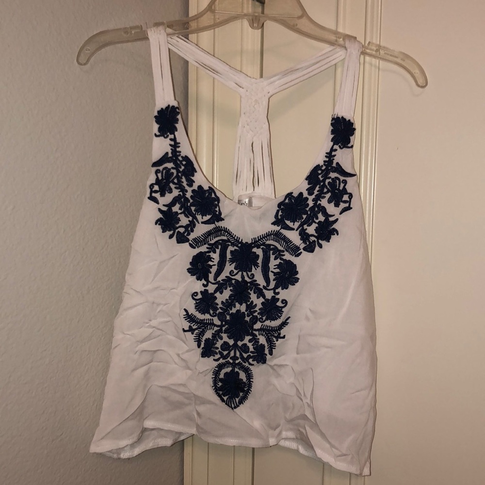 White crop top size M